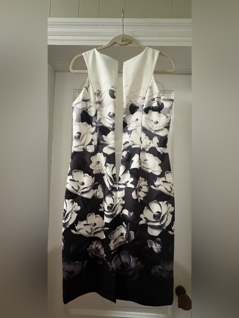 White House Black Market Women’s Floral Dress Size 8 - Picture 2 of 3